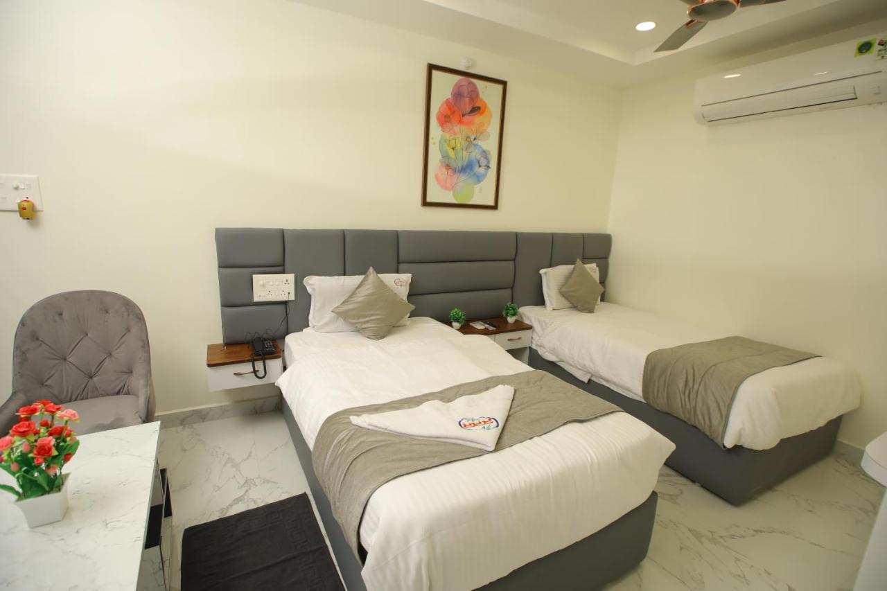 Hotel Radha Rani Residency Khammam Exterior foto